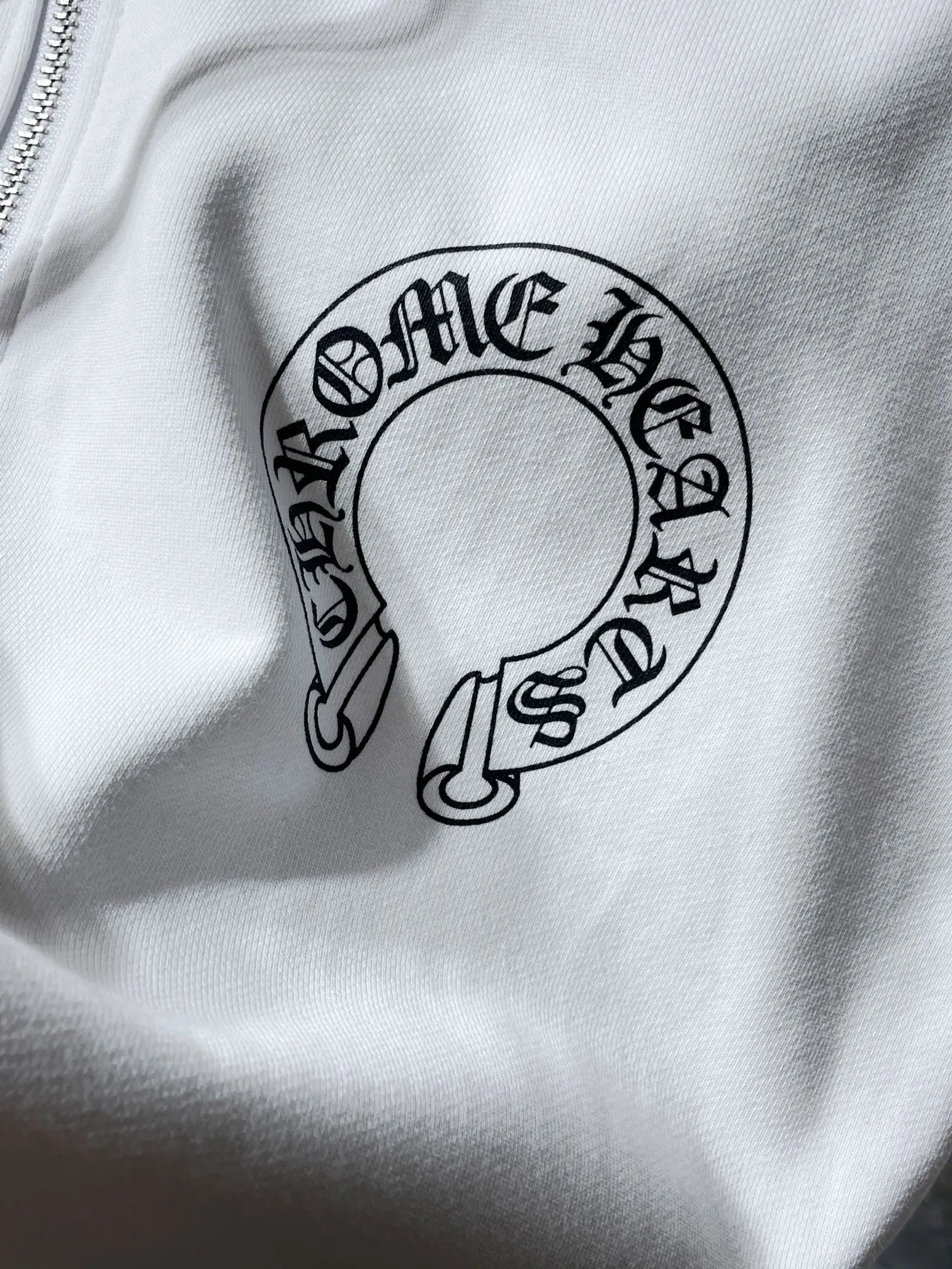P260 Chrome Hearts Autumn and Winter 2025 simultaneous sale at counters❤️ Chrome Hearts scroll logo simple classic hooded sweatshirt Imported glue printing and dyeing Specially customized version of 1:1 high weight fabric Recommended color: black white Size: S, M, L, XL